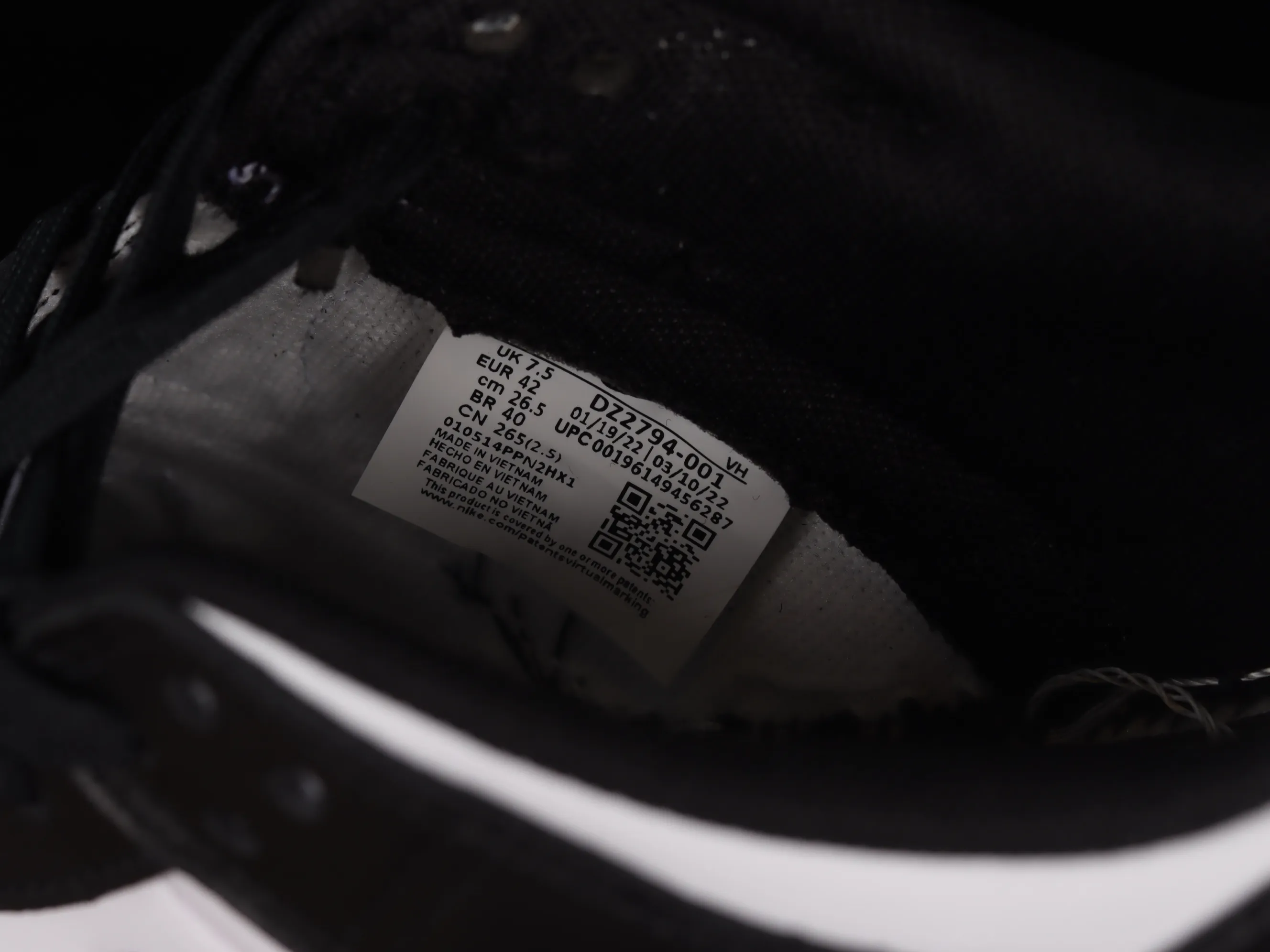 All categories Nk SB Dunk Series Nk SB Dunk Low low-top sneakers C version Nk Dunk Low "Twist Panda" Mutated Panda SB low-top sports and leisure sneakers DZ2794-001